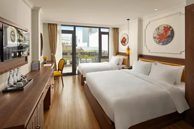 バルコニー付きエグゼクティブ・トリプルルーム — Eliana Premio Hotel Hanoi